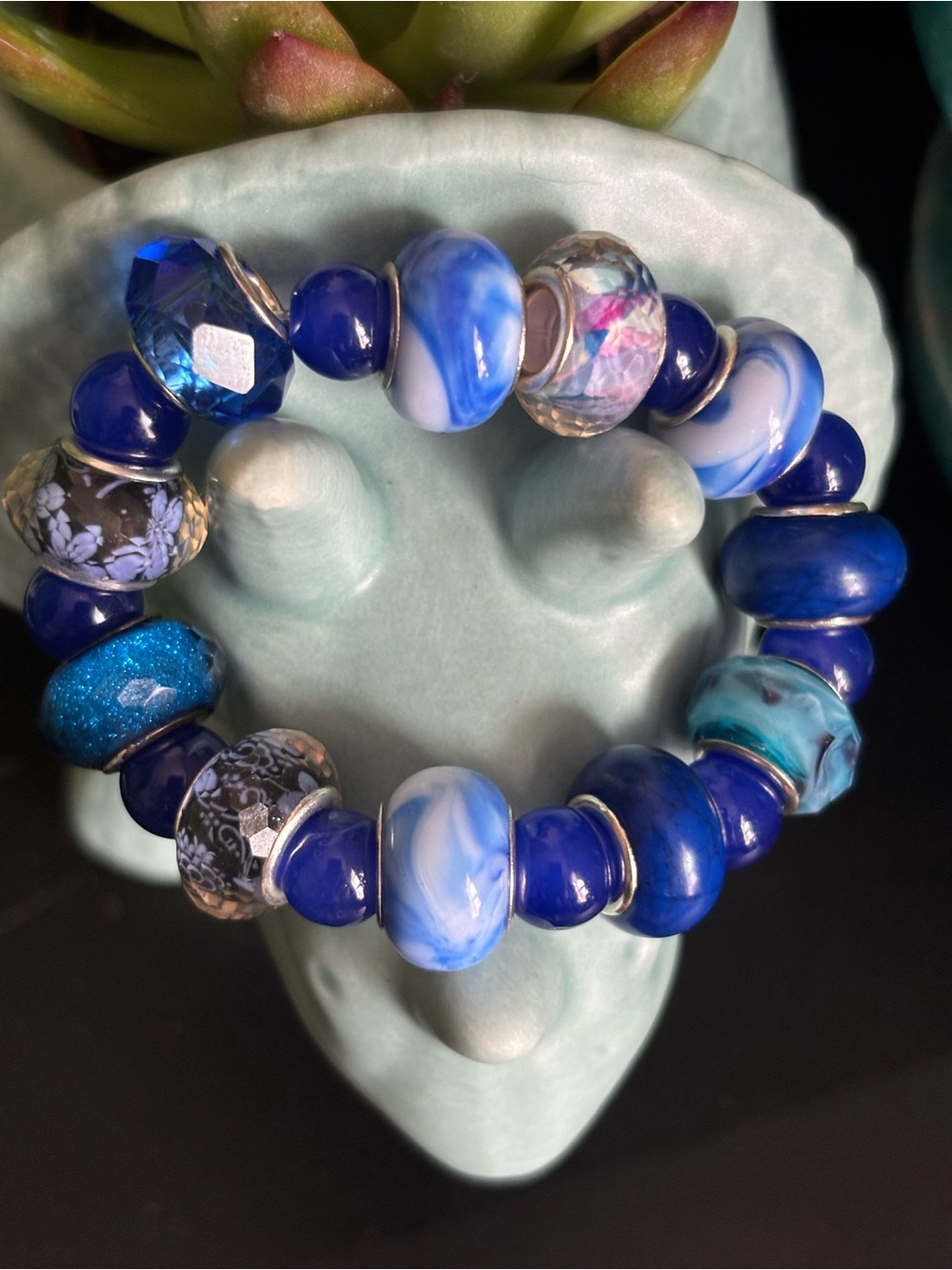 Hand Crafted Blue & White Glass Bead Stretch Bracelet stretchy - Picture 2 of 3